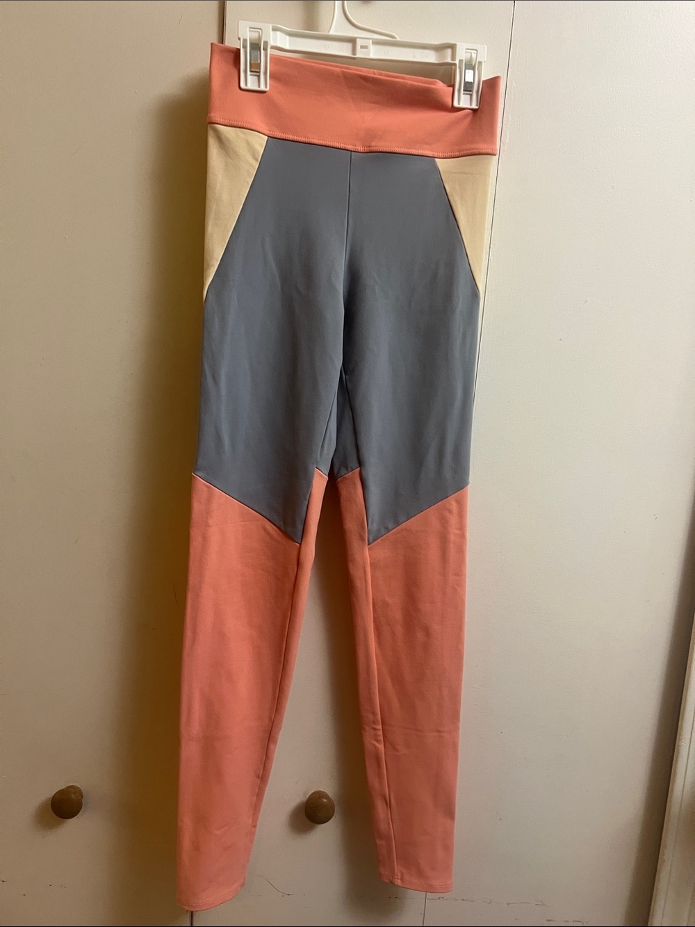 Live The Process Coral, Gray & Cream Colorblock Leggings - Women’s Size -S